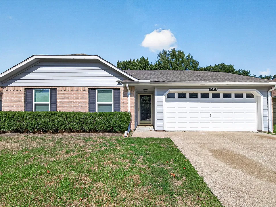 10038 Green Valley Ln