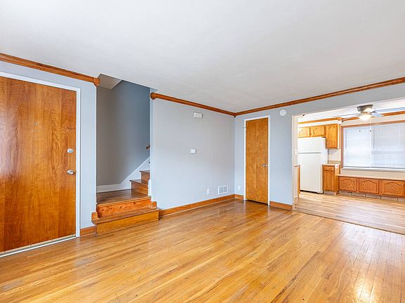 5th image of 1053-1059 Wilmington Ave #16