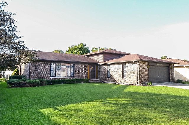 1st image of 575 Mistic Harbour Ln