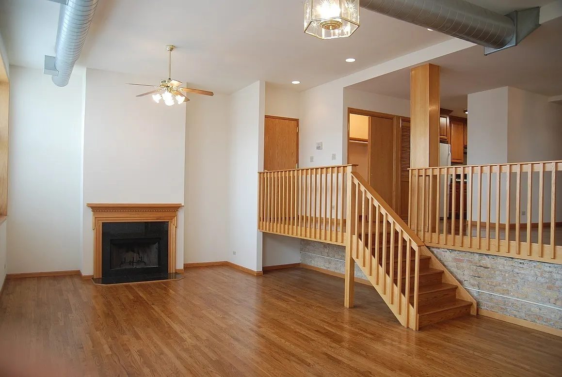 2417 N. Western — Photo 2