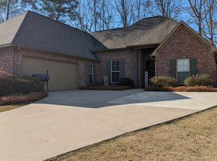 110 Bridge Park Dr, Canton, MS 39046