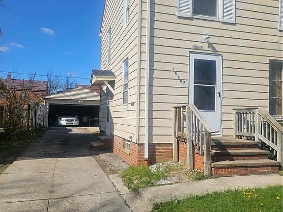 2nd image of 15707 Biltmore Ave