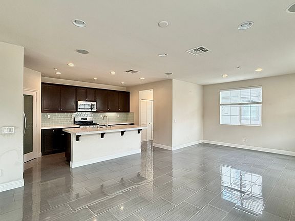 3rd image of 2390 Sentinel Ln
