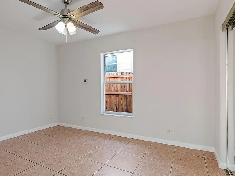 623 N L St #1 — Photo 11