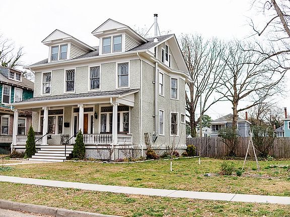 2nd image of 3103 Barton Ave