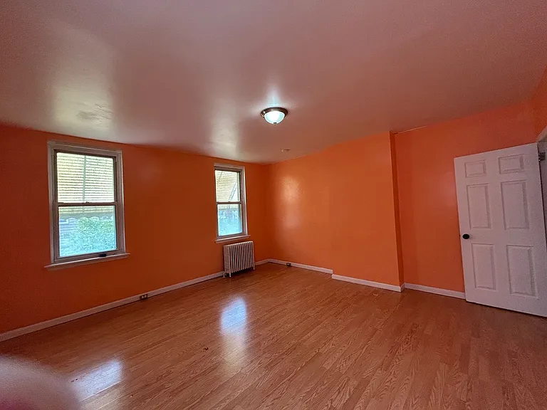 1815 Tasker st — Photo 10