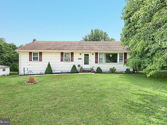 4th image of 1224 Bendersville Wenksvill Rd