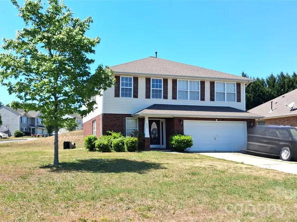 228 Gumtree Dr, Kannapolis, NC 28083