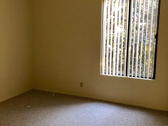 5th image of 463 S Oakland Ave