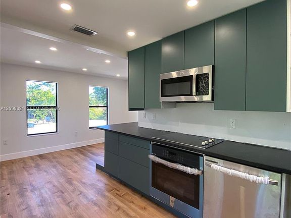 3rd image of 4224 SW 60th Pl