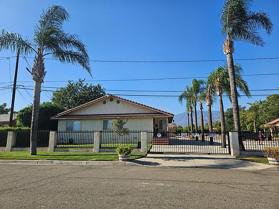 2nd image of 2078 Porter St #1B