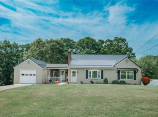 1055 Maple Dr, Kittanning, PA 16201