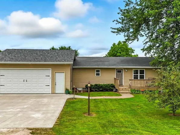 210 Jefferson St, Kalona, IA 52247