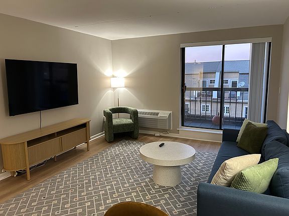 2nd image of 530 S 2nd St APT 639