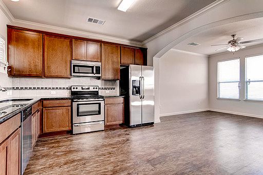 3rd image of 405 Winterfield Dr Unit 903