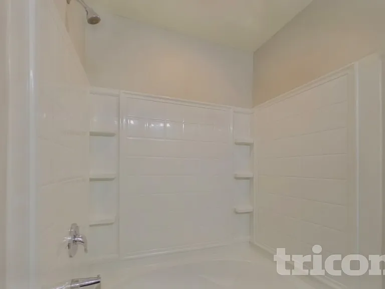 206 Churchill Dr — Photo 8