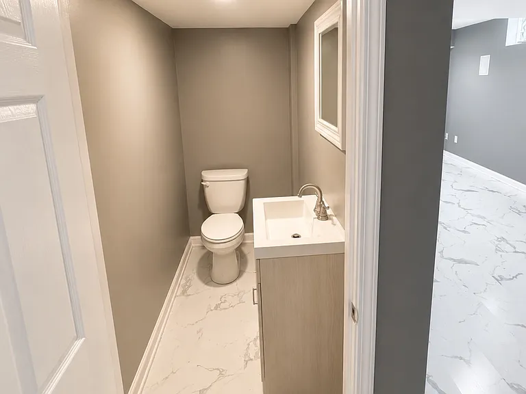 964 Greenwood Ave — Photo 11