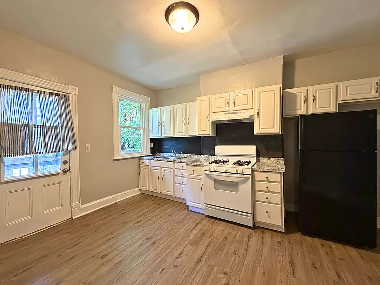 78 Liberty St #1 — Photo 10