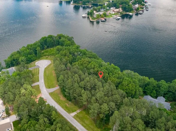 200 Parrish Ridge Rd, Goreville, IL 62939