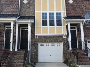 229 Dove Cottage Ln, Cary, NC 27519