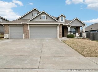 10305 S Nathan St, Jenks, OK 74037