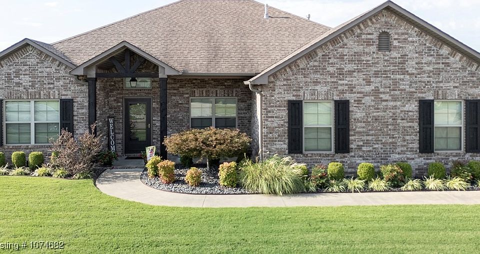 1st image of 377 Copsey Dr