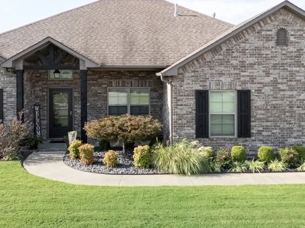 377 Copsey Dr, Van Buren, AR 72956