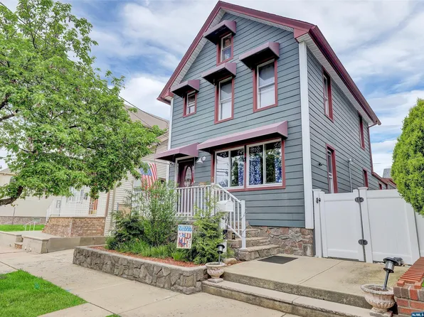 239 Court Ave, Lyndhurst, NJ 07071