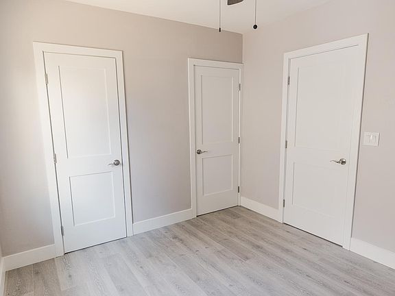 5th image of 4548 32nd St Unit 1