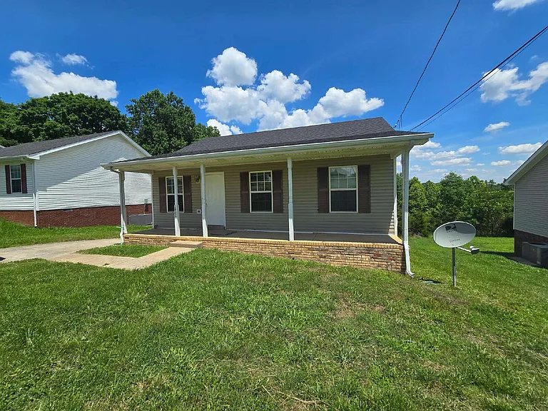 2408 N Ford St — Photo 1