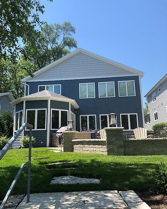 1st image of W215 Lake St