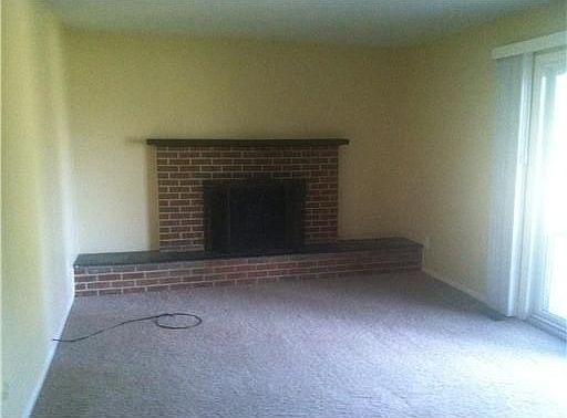 5th image of 3344 Bluett Dr