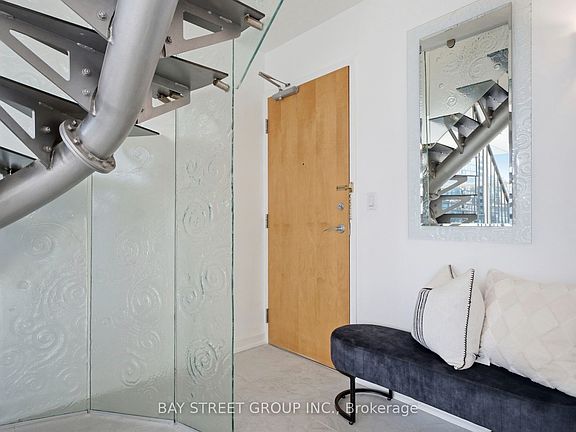 3rd image of 36 Blue Jays Way Unit 925