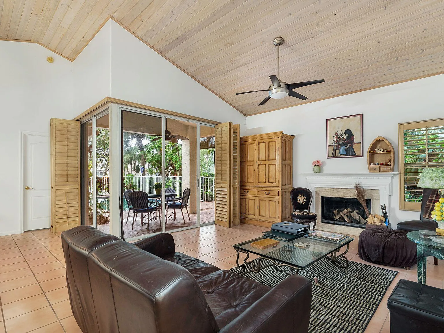 3 bed, 2.0 bath, 1471 sqft, $5,000 — Photo 4