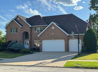 336 Tuttle Dr, Bloomingdale, IL 60108
