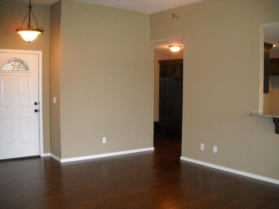 2nd image of 879 E Striper Dr