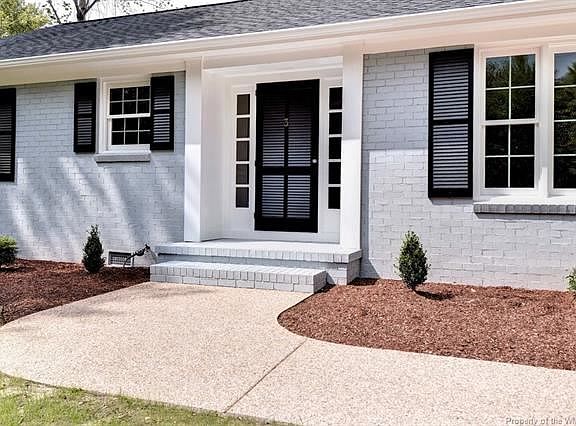 2nd image of 3 Cole Ln