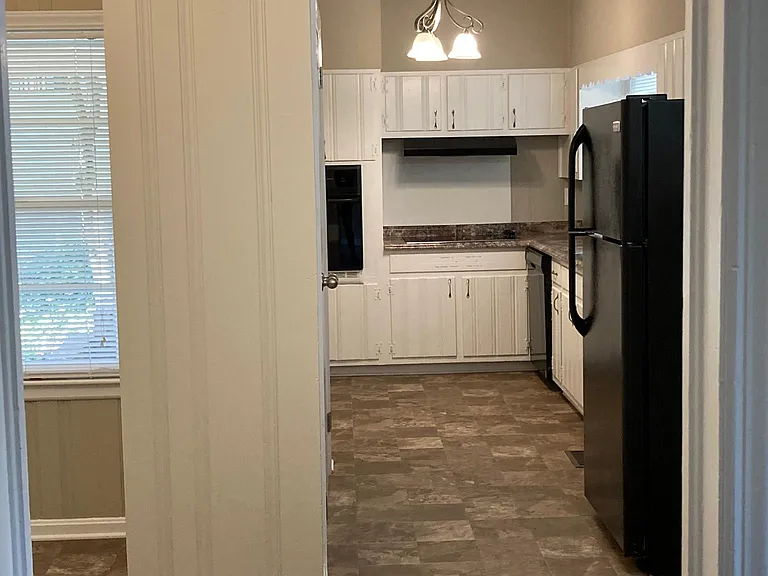 Kitchen from the breakfast room