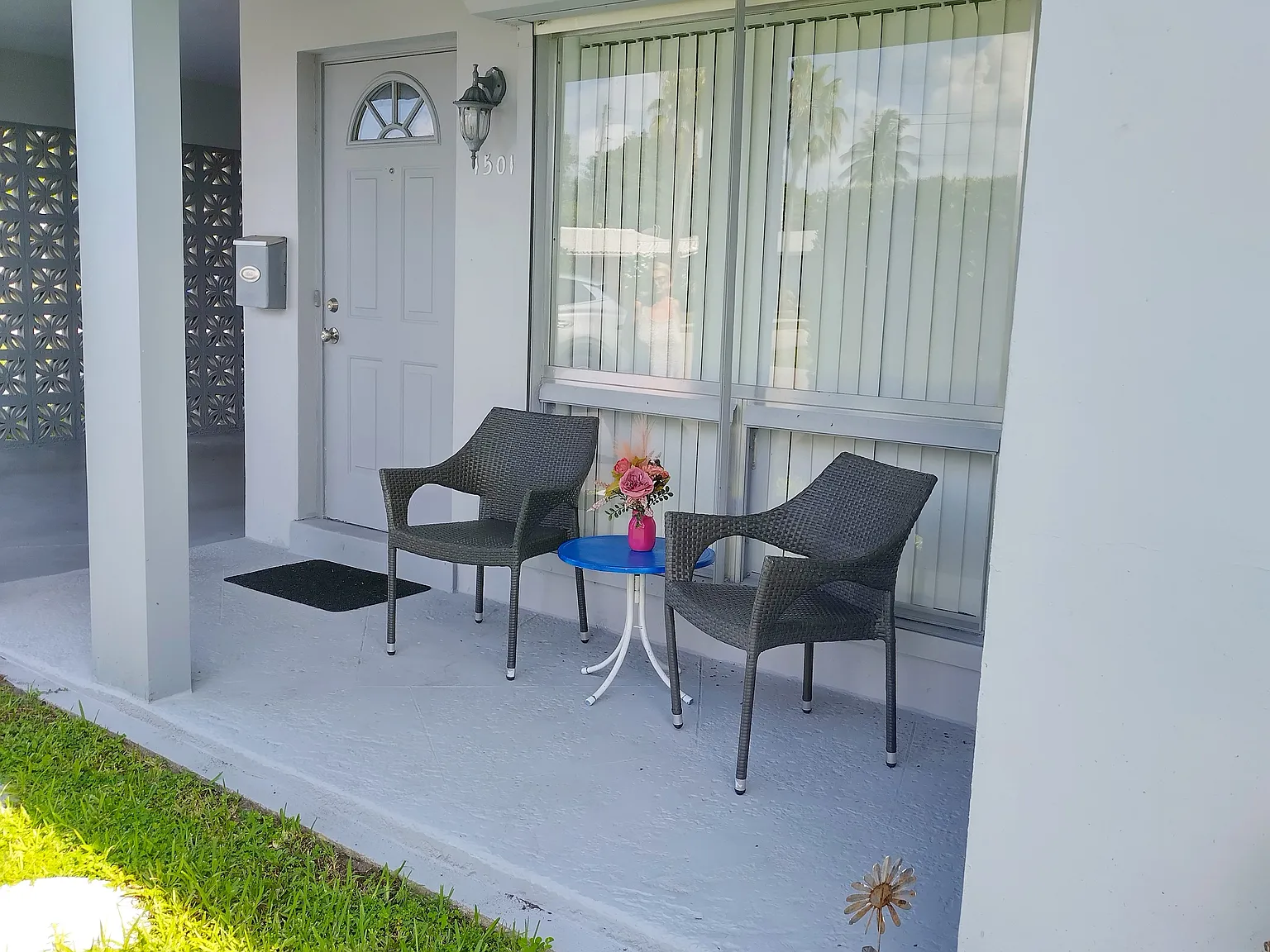 2 bed, 1000 sqft, $3,200 — Photo 2