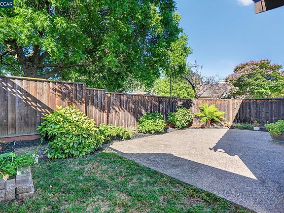 4th image of 5390 Concerto Cir