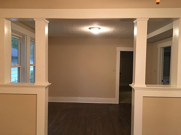 2nd image of 409 N 10th St