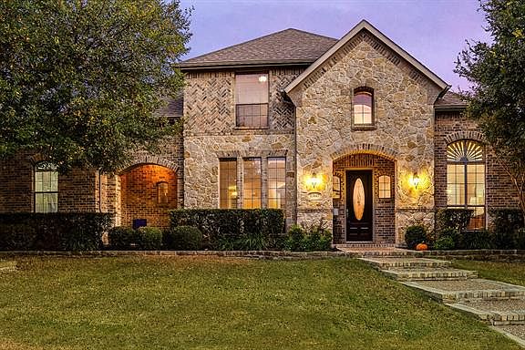 2nd image of 15147 Mountain Creek Trl
