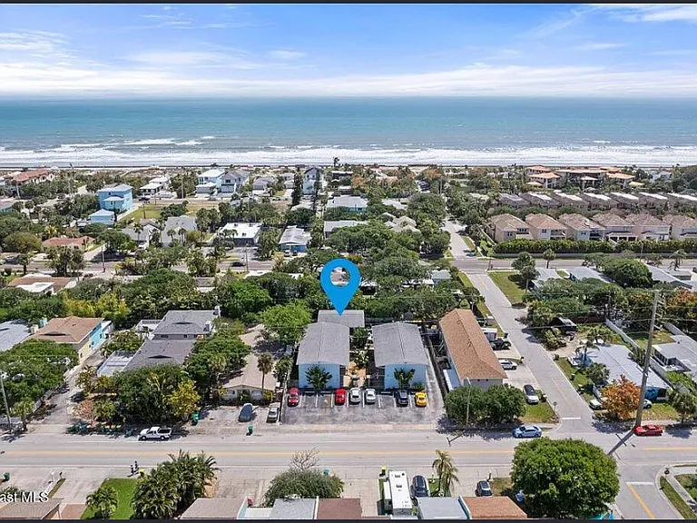 Located 1.5 block from the beach. Direct beach Entrance. 2 minute walk