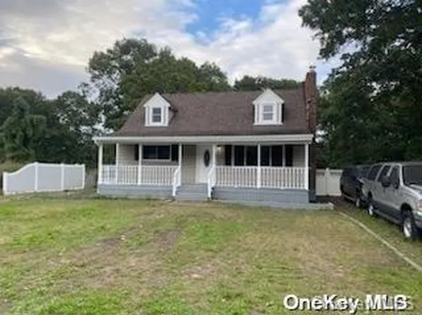 67 Pentmoor Drive, Mastic, NY 11950