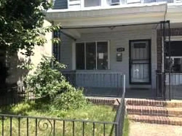 629 Fanshawe St, Philadelphia, PA 19111