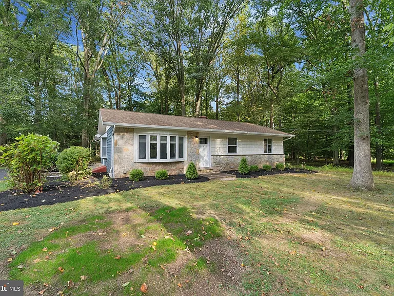 3249 Mill Rd — Photo 15