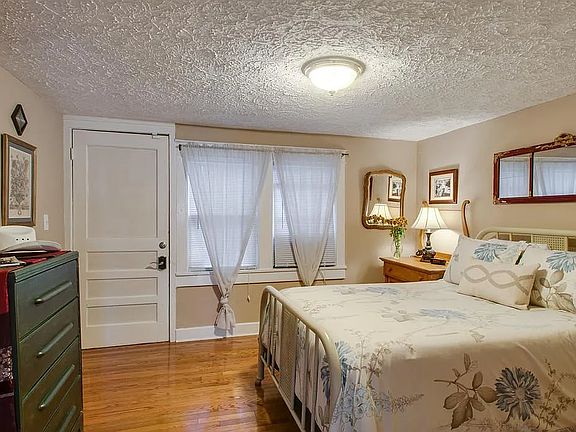 upstairs bedroom with private entrance.