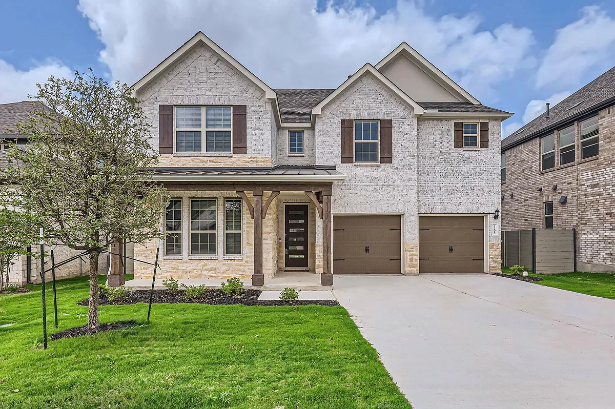 Building Photo - 1208 Legends Ln