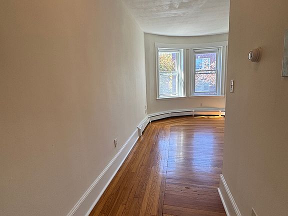 5th image of 19 Fairbanks St #13