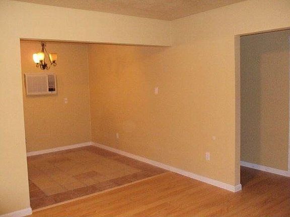 4th image of 2418 Neches Ave
